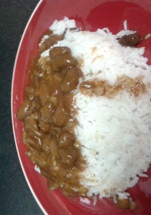 A picture of Nabs's beans in tomato sauce.