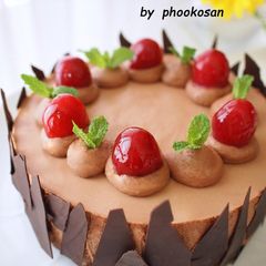 A picture of Cherry and Chocolate No-Bake Cheesecake.