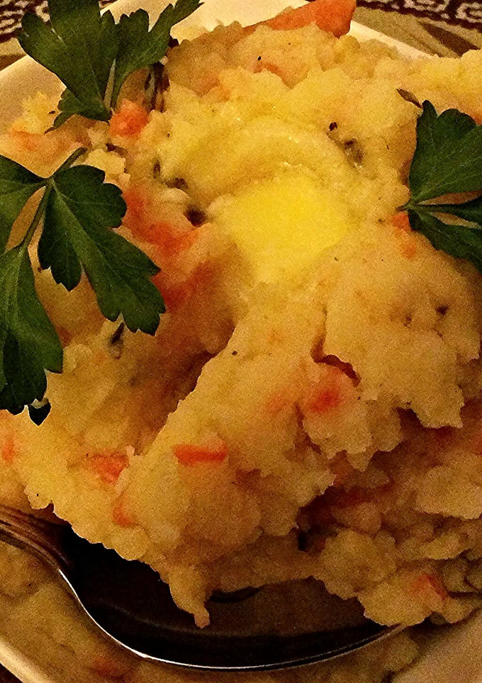 A picture of Loaded Mashed Potatoes.