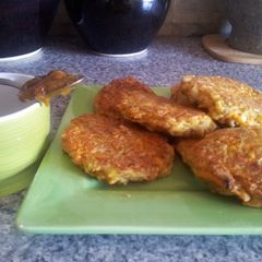 A picture of Carrot and onion fritters.