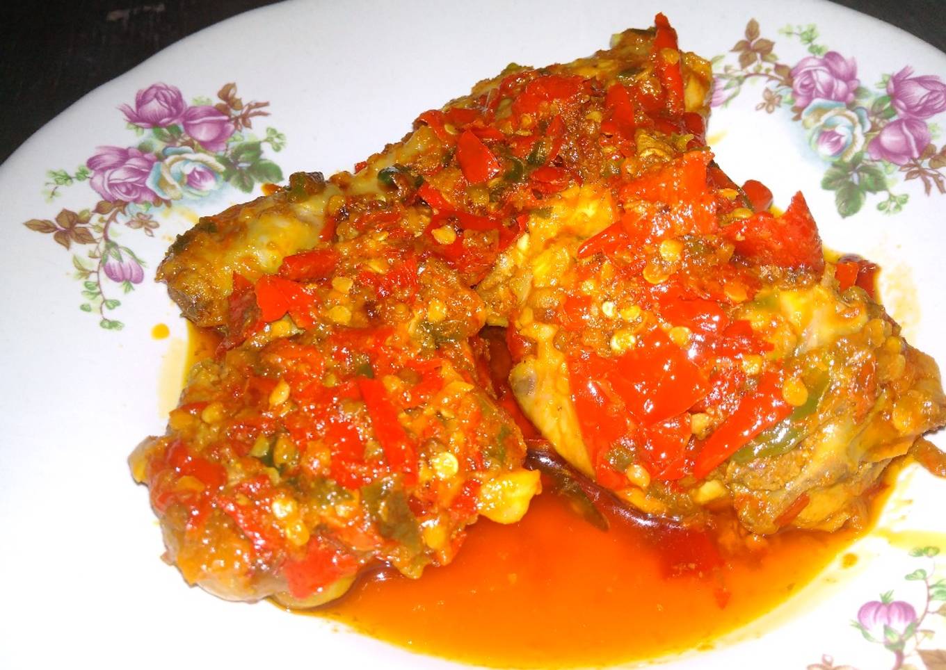 Langkah Mudah untuk Menyiapkan Ayam bumbu balado, Enak