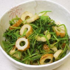 A picture of Pea Sprouts and Chikuwa Stir-fry.