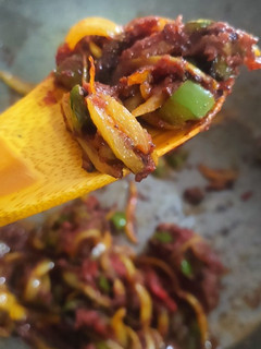 عکسی از دستور پیاز سرخ شده