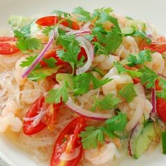 A picture of Yum Woon Sen Thai Glass Noodle Salad with Seafood.