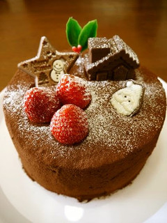 A picture of Strawberry & Chocolate Truffle Christmas Cake.