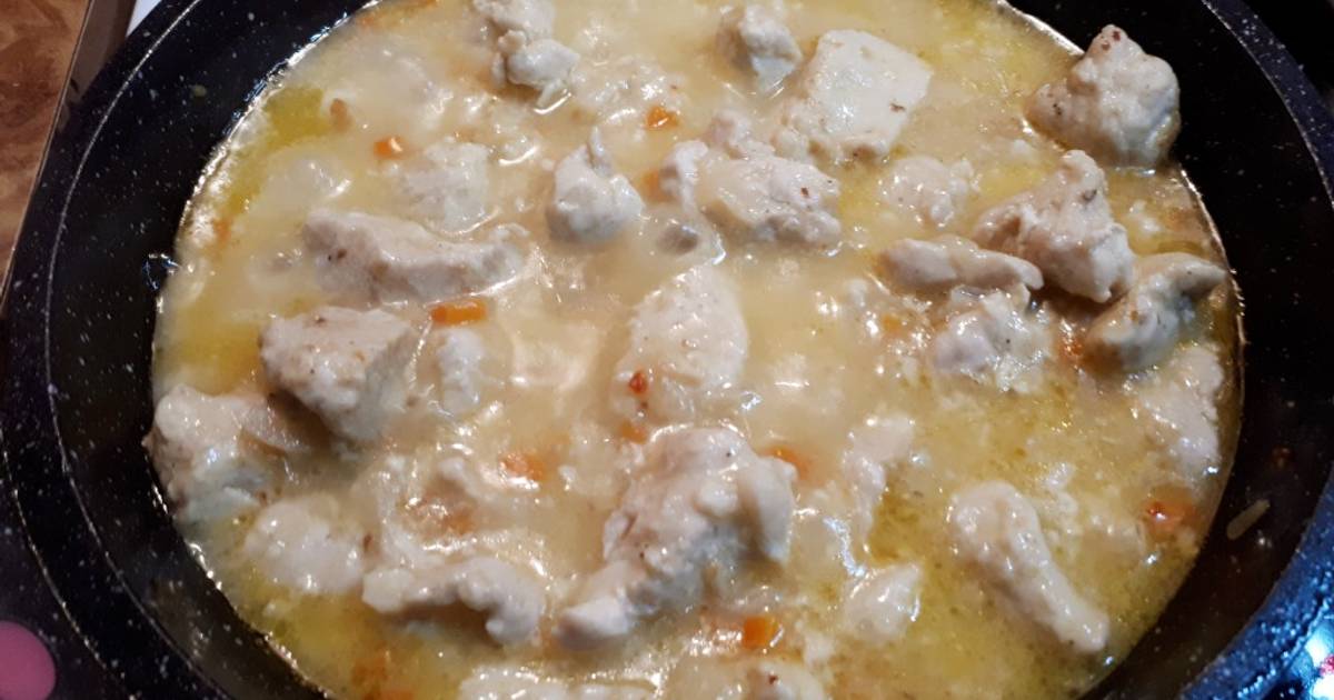 Подлива из филе индейки. Подлива из филе индейки. Гуляш из индейки с подливкой. Подлива из индейки со сметаной. Гуляш из индейки.