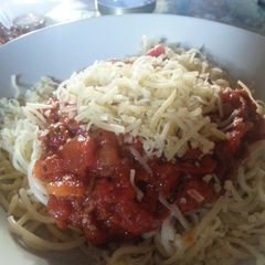 A picture of Spaghetti meat sauce.