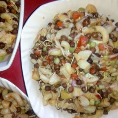 A picture of Macroni Chaat.