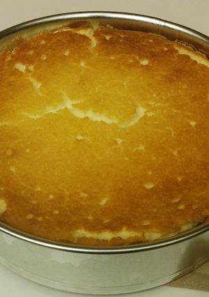 A picture of Kaesekuchen - German Cheesecake.