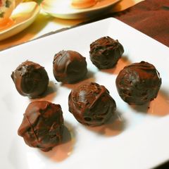 A picture of Easy Chocolate Truffles.