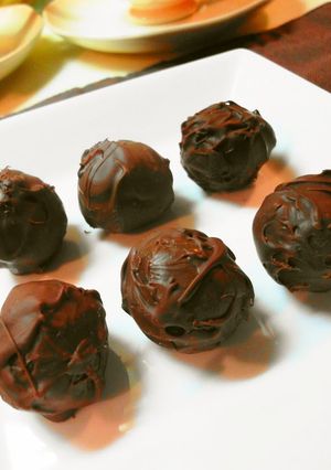 A picture of Easy Chocolate Truffles.