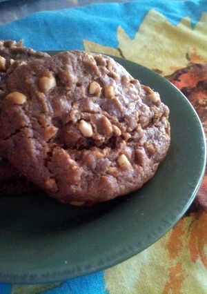 A picture of Decadent Flourless Peanut Butter Cookies.