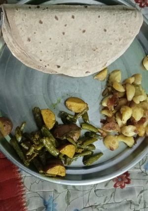 A picture of Beans aloo.