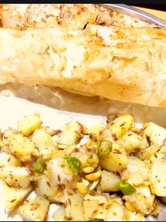 व्रत का डोसा‌ और आलू (vrat ka dosa aur aloo recipe in Hindi) रेसिपी मुख्य फोटो