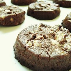 A picture of Crispy Bread Flour Cookies.
