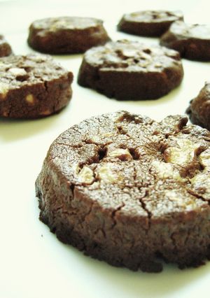 A picture of Crispy Bread Flour Cookies.