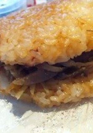 A picture of Rice Burgers Stuffed with Kimpira Stir-fry.