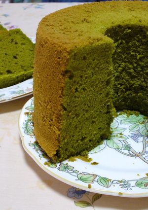A picture of Green Tea Chiffon Cake.
