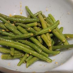 A picture of Lemony Green beans.