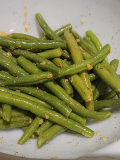 A picture of Lemony Green beans.