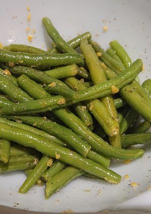 A picture of Lemony Green beans.