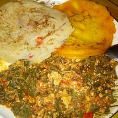 A picture of 2 color semo masa with miyan egushi.