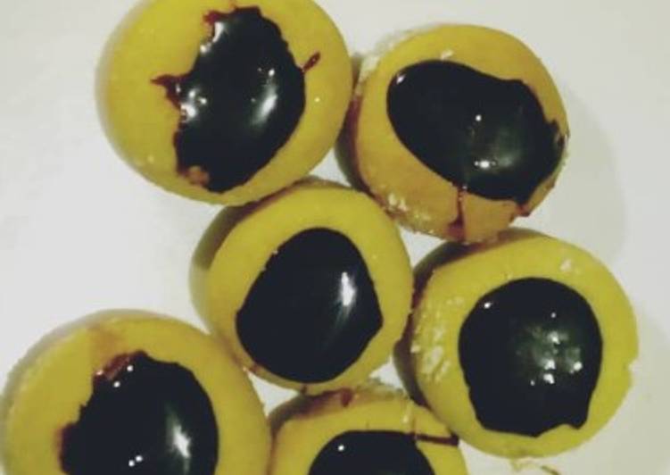 Chocolate filled cookies
