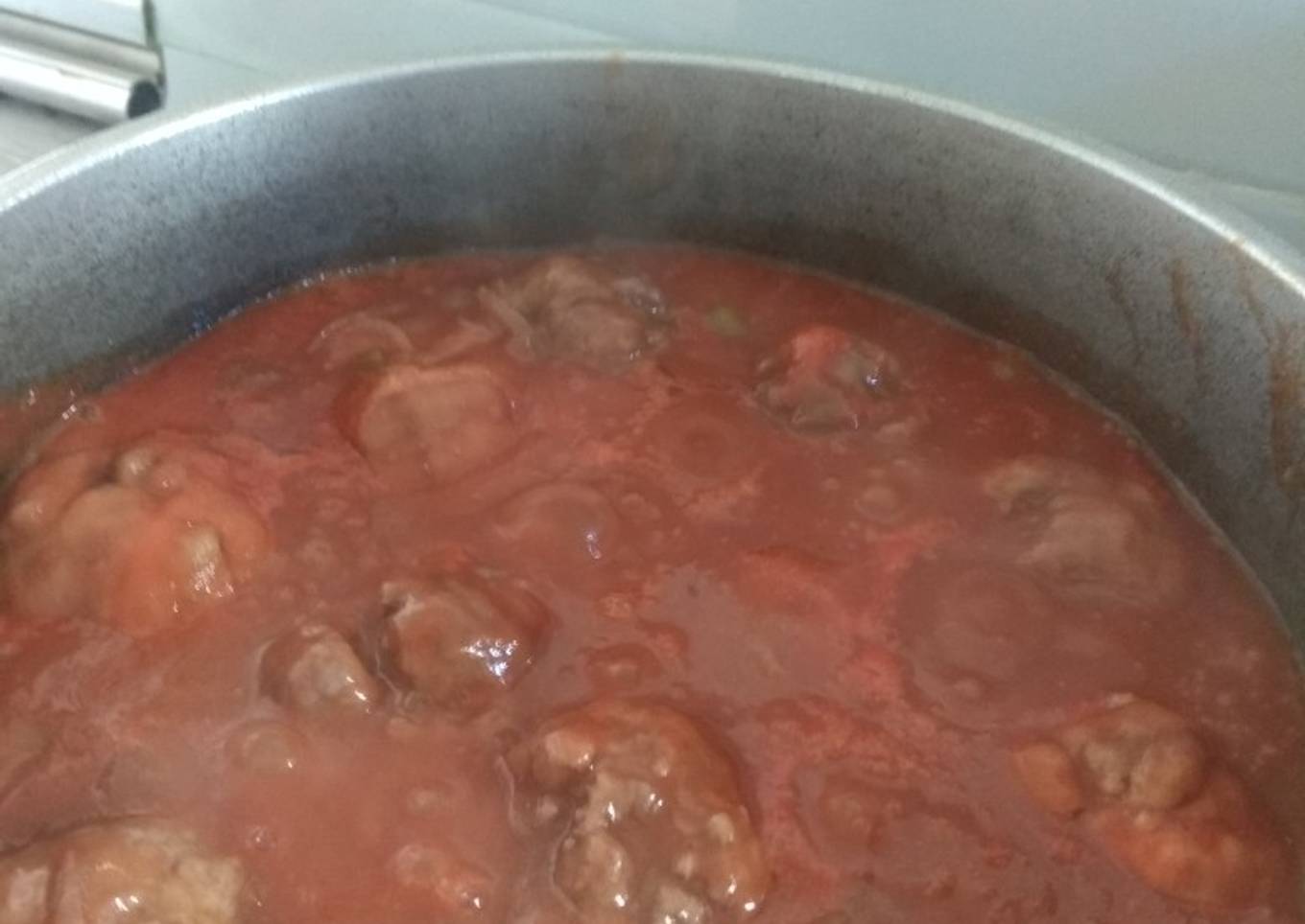 Albóndigas en salsa con papas y boniato (sin gluten)
