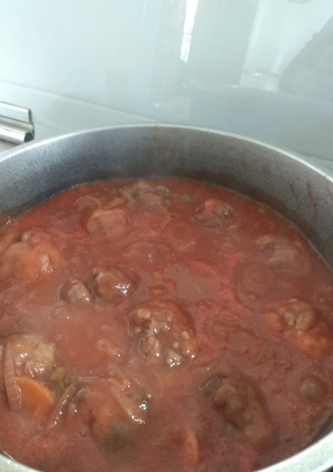 Una foto de Albóndigas en salsa con papas y boniato (sin gluten)