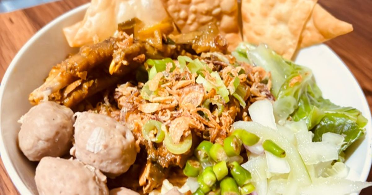 Mie ayam komplitan