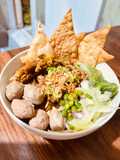 Mie ayam komplitan