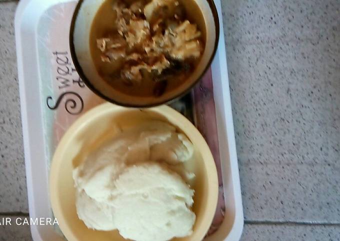 How to Prepare Homemade Nsala soup with pounded yam
