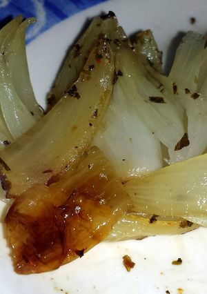 A picture of Barbecue Steamed Onions.