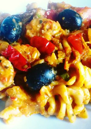 A picture of Creamy Prawn & Olive Pasta.