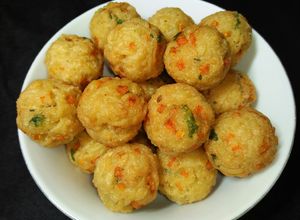 Foto resep Bola-bola mie instan (3 bahan utama)