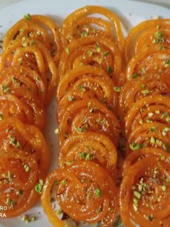 જલેબી (Jalebi Recipe In Gujarati) રેસીપી મુખ્ય ફોટો