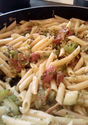 A picture of Zucchini Penne with bacon.