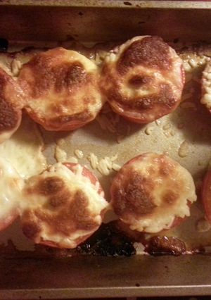 A picture of Baked tomatoes.