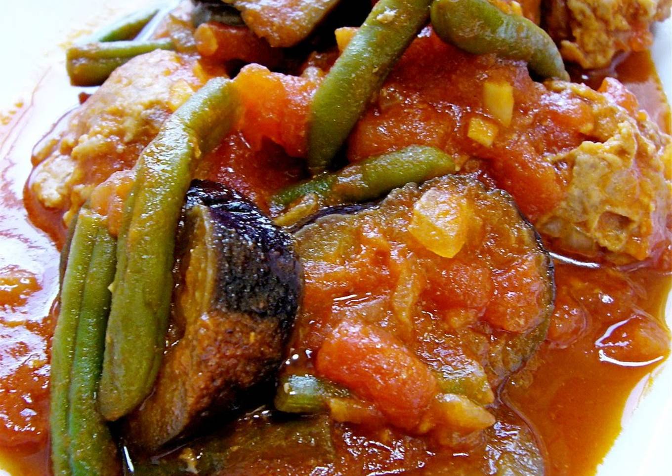 Meatballs in Tomato Sauce - Great with Pasta