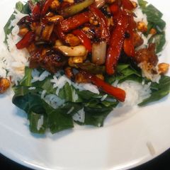 A picture of Chinese chicken with peanuts, for 2.