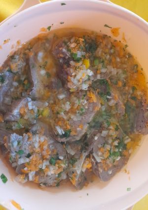 Una foto de Lengua a la vinagreta