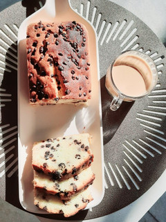 A picture of Chocochip Tea Time Cake.