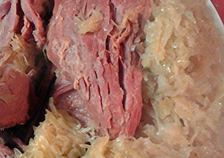 Simple Way to Make Quick cornbeef brisket in sauerkraut