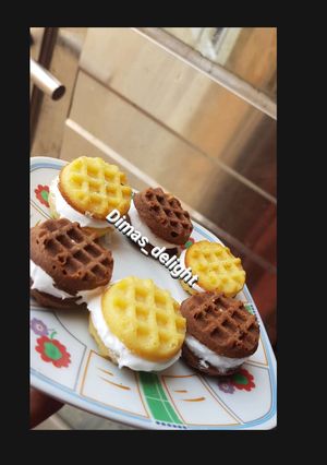 A picture of Waffles biscuit.