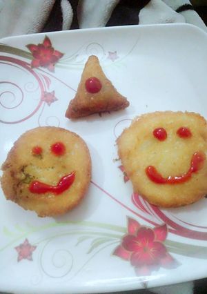 ब्रेड कचौरी और ब्रेड समोसा (Bread kachodi & Bread samosa recipe in hindi) रेसिपी मुख्य फोटो