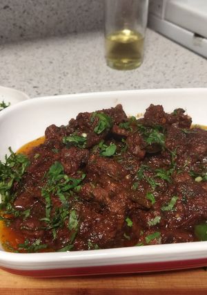 A picture of Black pepper beef karahi.