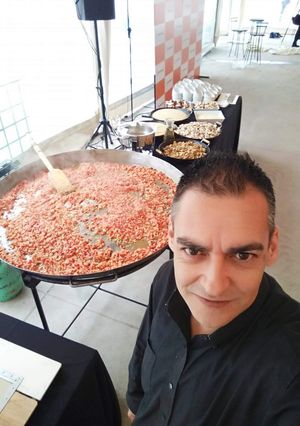 Una foto de Comida Tai. Arroz, vegetales y carnes. Hasta 8 porciones