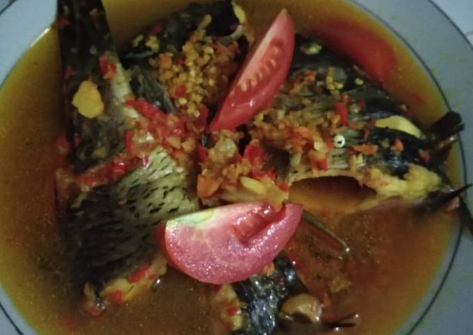 Resep Sayur Ikan Mas Kuning yang Enak