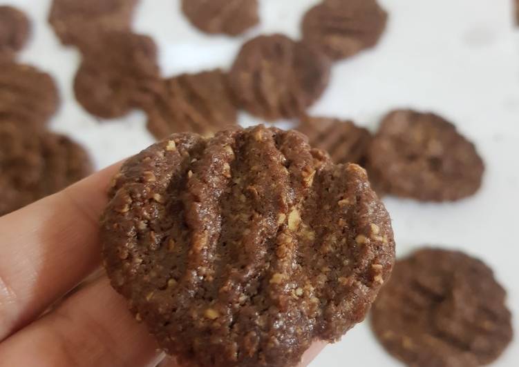 Cara Gampang Menyiapkan Oat Chocolate Cookies yang Lezat