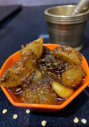 A picture of Garlic amla instant pickle.